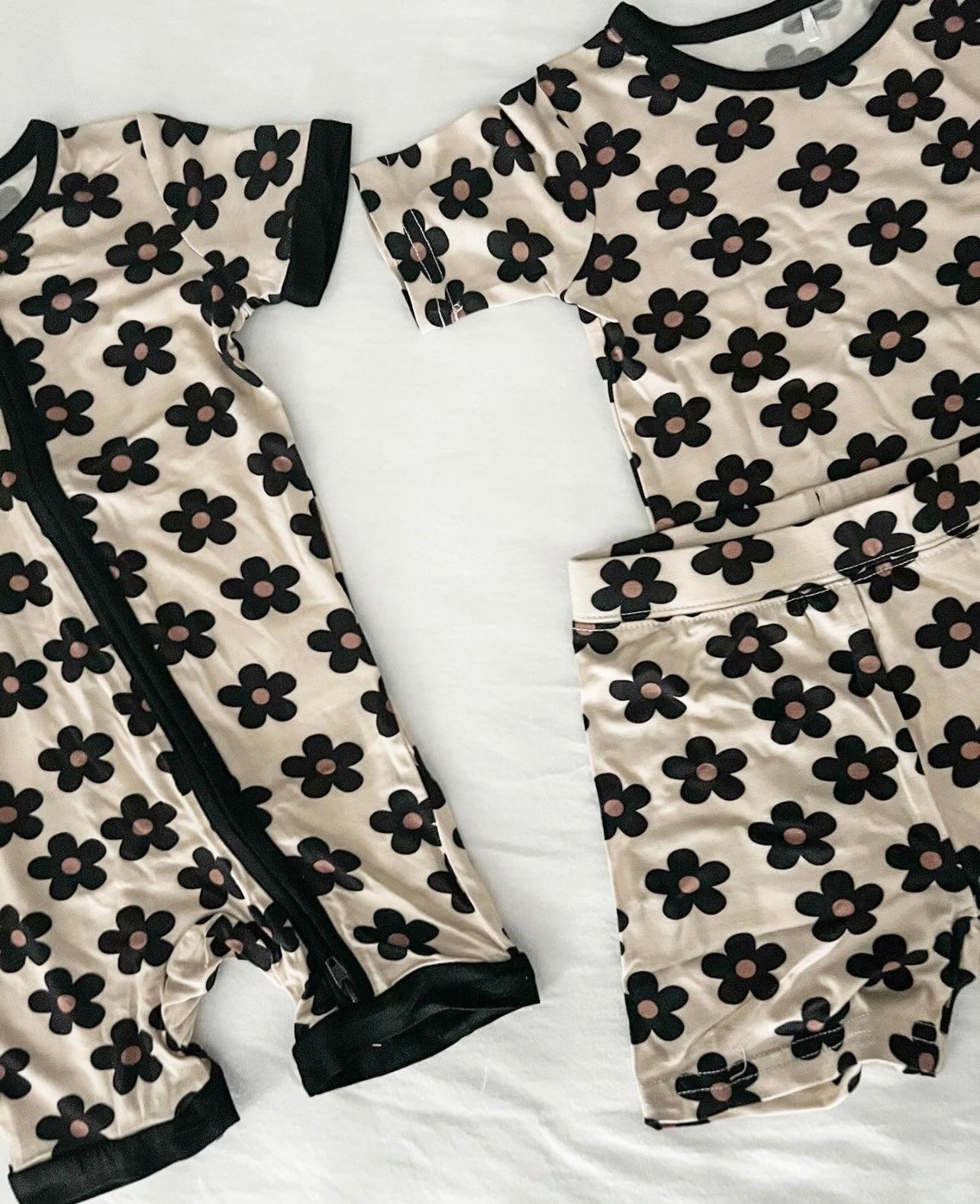 Black daisy shorties bamboo